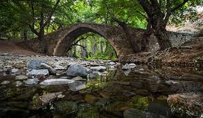 Hiking in nature trail treis elies villages and venetian bridges